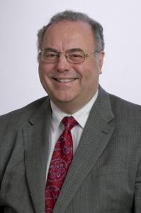 Robert D Strung, MD