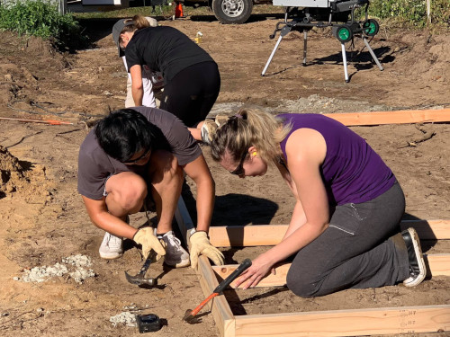 Students in the Class of 2023 spent Wednesday, September 18 at several sites in Southwest Michigan for Day of Service.